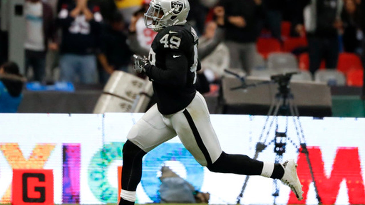 FB Jamize Olawale adds another threat to Raiders offense